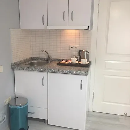 Ξενοδοχείο Taksim Square Seven 3*