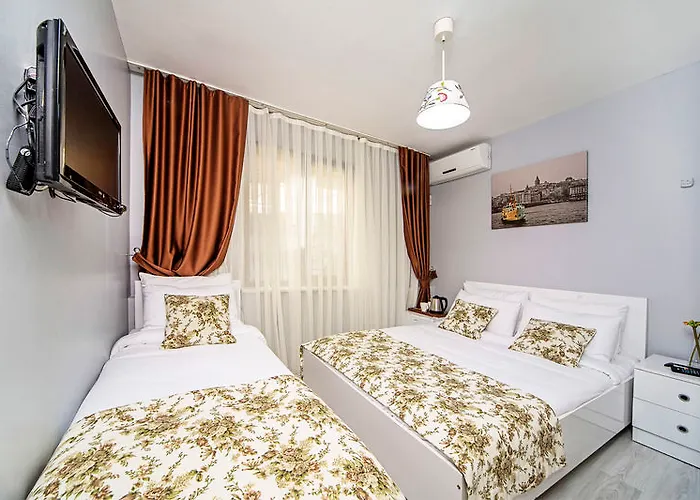 Hotel Taksim Square Seven 3*