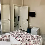 Отель Taksim Square Seven Стамбул