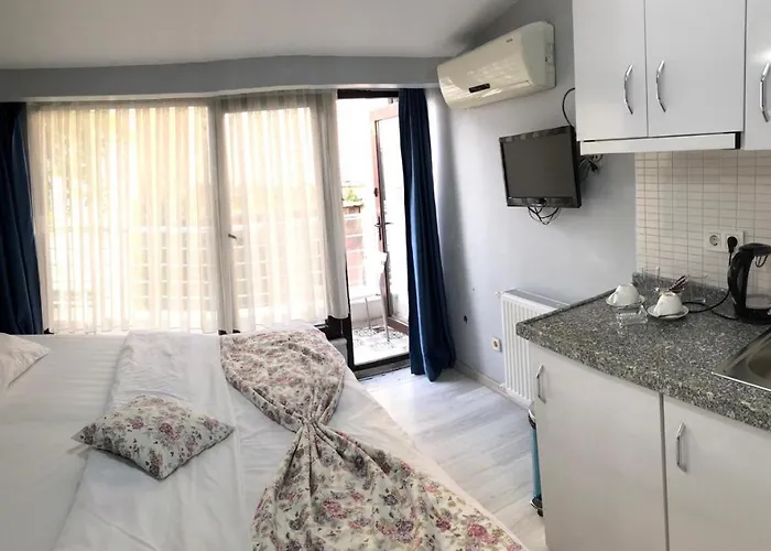 Taksim Square Seven Otel 3*